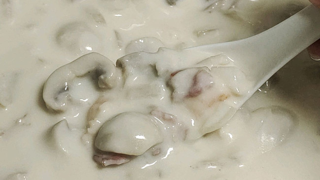 口蘑培根虾浓汤（超多料）的做法