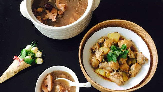 莲藕牛骨汤＋土豆蒸鸡翅的做法