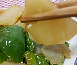 土豆炒柿子椒的做法