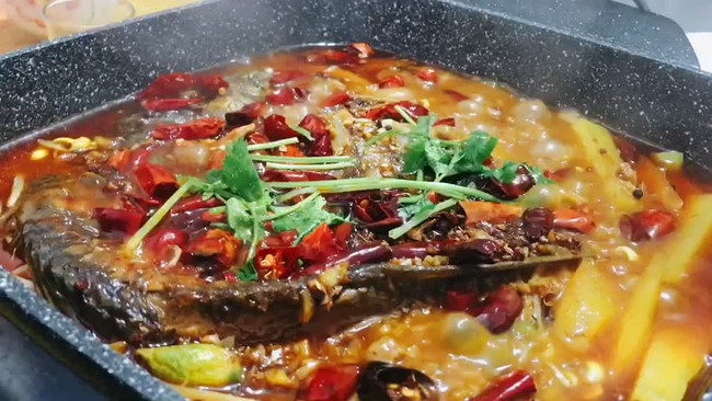 家庭版香辣蒜蓉烤鱼～的做法