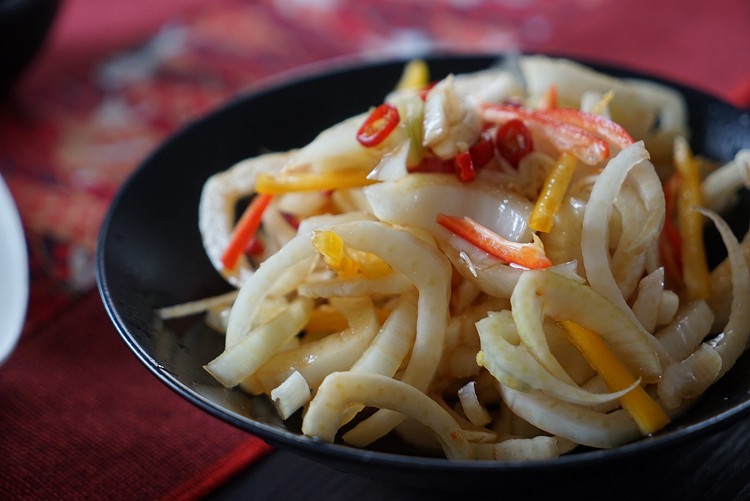 凉拌茴香头的做法