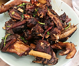 干煸大鹅（麻辣）的做法