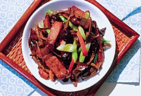 茶树菇腊肉#樱花味道#的做法