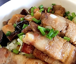 烧肉香菇蚝油拌饭的做法