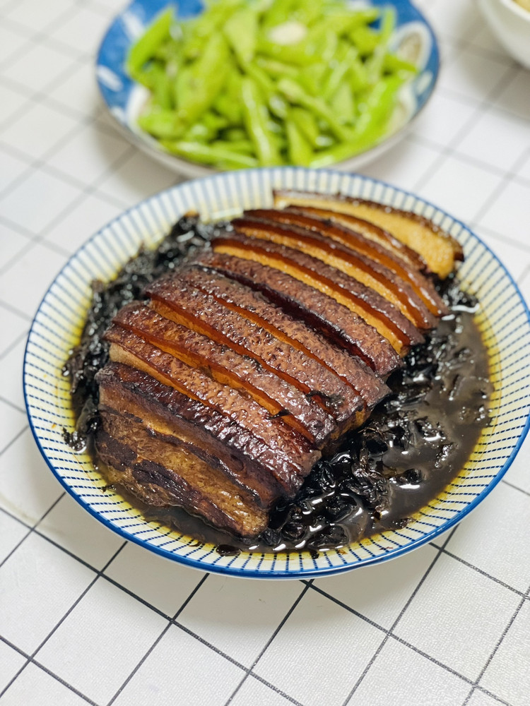 绍兴人做的梅干菜扣肉的做法