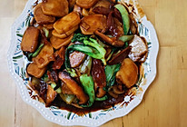 腊肠炒年糕，可香了的做法