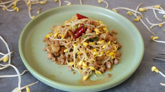 #夏日鲜味轻享健康#香辣爆炒黄豆芽肉沫的做法