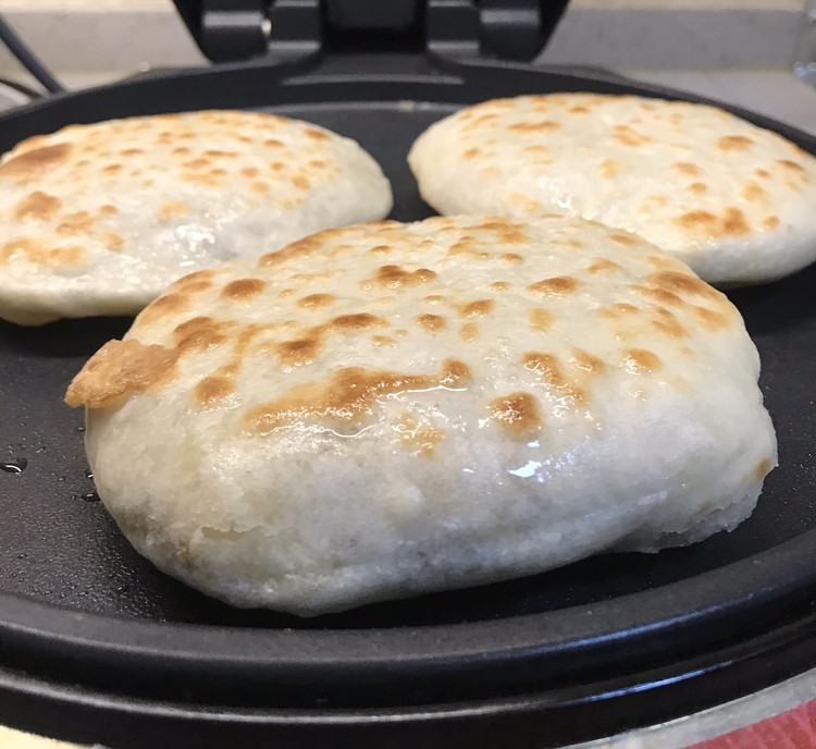 鸡蛋灌饼的做法