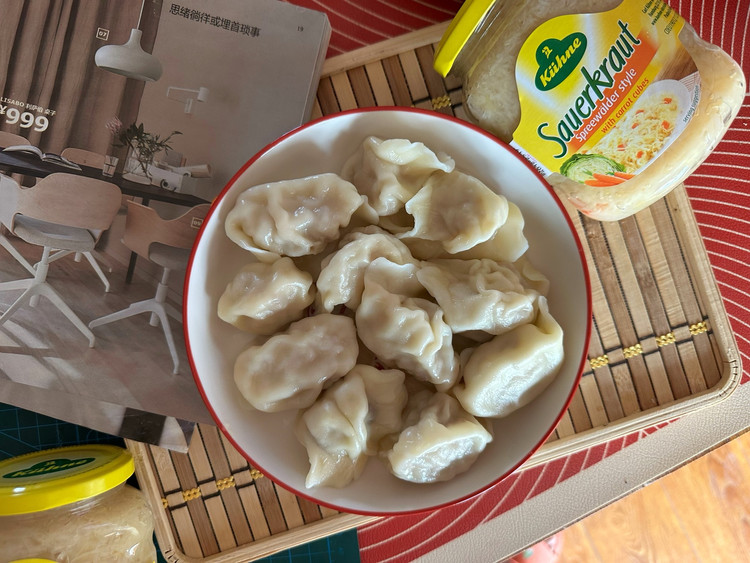 酸菜饺子的做法