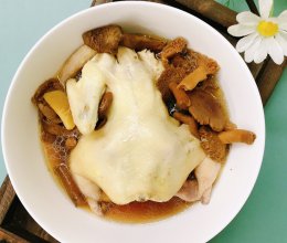 #冬季滋补花样吃法#红菌炖鸡汤的做法