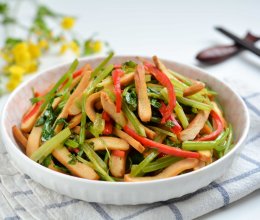 #开启冬日滋补新吃法# 香芹炒豆干的做法