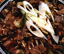干锅羊肉的做法