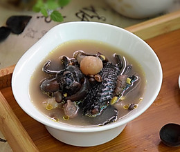 黑豆木耳乌鸡汤 #防雾霾食谱#的做法
