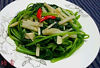 酸笋炒红薯叶的做法