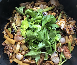 香辣羊头肉干锅的做法