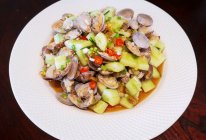 #珍选捞汁 健康轻食季#黄瓜拌花甲的做法