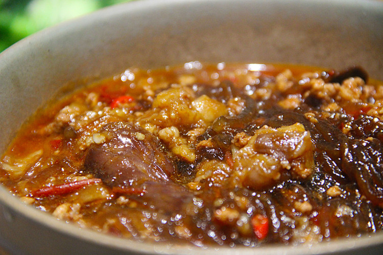 肉末茄子粉丝煲的做法