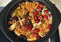 乳鸽滋补汤的做法