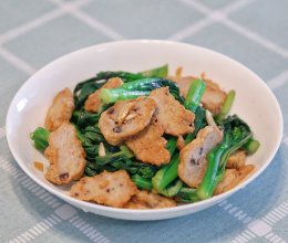 菜心炒鱼饼的做法