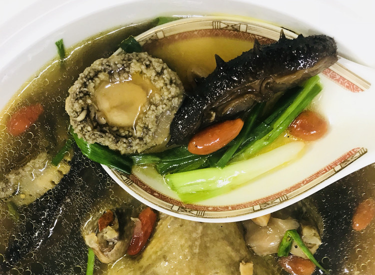 鲍鱼辽参炖鸽的做法