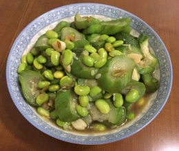 丝瓜炒毛豆的做法