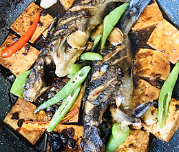 嘎鱼炖豆腐的做法