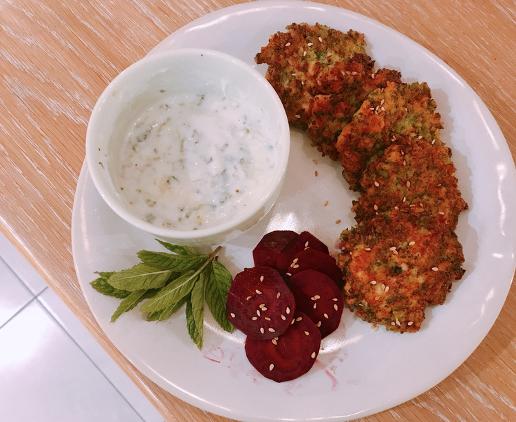 西兰花鸡肉煎饼的做法