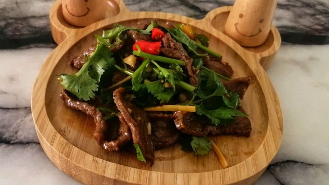 减脂凉拌牛肉的做法