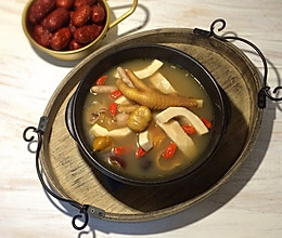 椰子板栗鸡爪汤#樱花味道#的做法