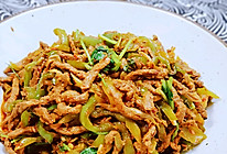 #不容错过的鲜美滋味#让人食欲大开的孜然炒肉的做法
