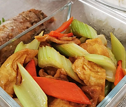 豆腐干炒香芹的做法