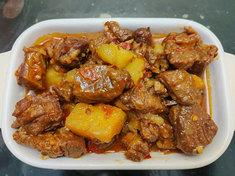 红烧牛肉土豆的做法