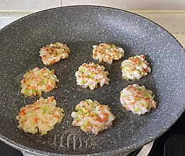 虾仁小饼的做法