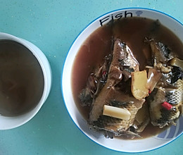 炖鲫鱼家常简版的做法