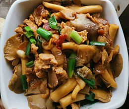 袖珍菇炒肉的做法