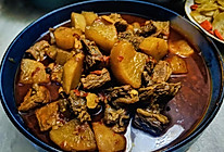香辣牛腩炖萝卜的做法