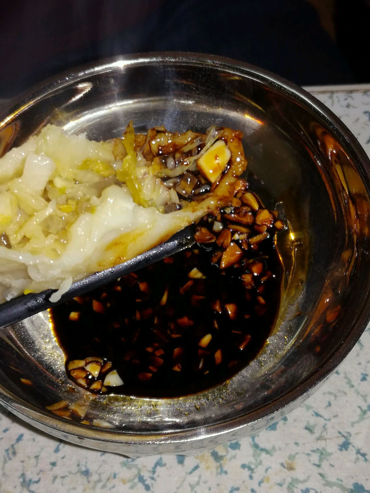 酸菜篓儿~来自东北的大素馅饺子的做法
