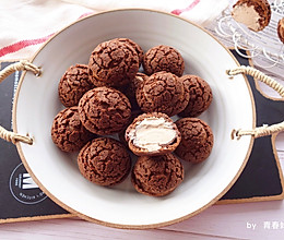 #换着花样吃早餐#巧克力可可酥皮泡芙的做法