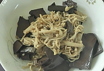 鸭血金针菇的做法