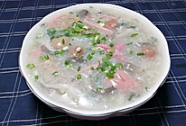 平菇丸子汤，既是月子餐，还是低卡减肥餐的做法