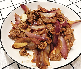 牛肉炒洋葱的做法