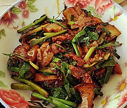大蒜炒猪头肉的做法