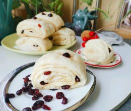 #确幸即“莓”好 让生活“蔓”下来#蔓越莓花卷