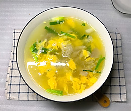 平菇鸡蛋汤#好吃不上火#的做法