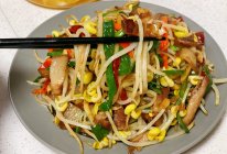 五花肉炒豆芽的做法