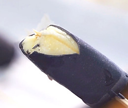 香蕉冻起来比梦龙雪糕还哇塞，外脆里糯吃到饱毫无负担的做法