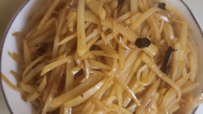 家常酸辣土豆丝的做法