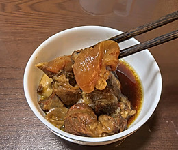 煨牛筋的做法