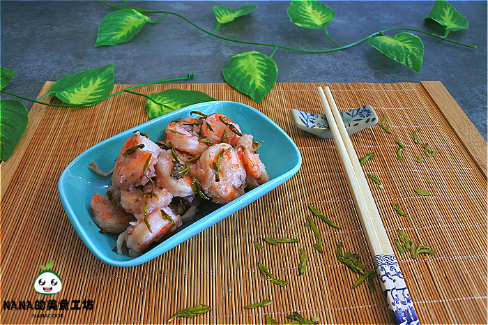 龙井海虾仁的做法