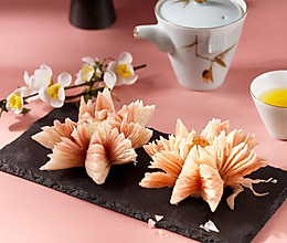 花瓣层叠绽放不粘连的--“荷花酥”的做法